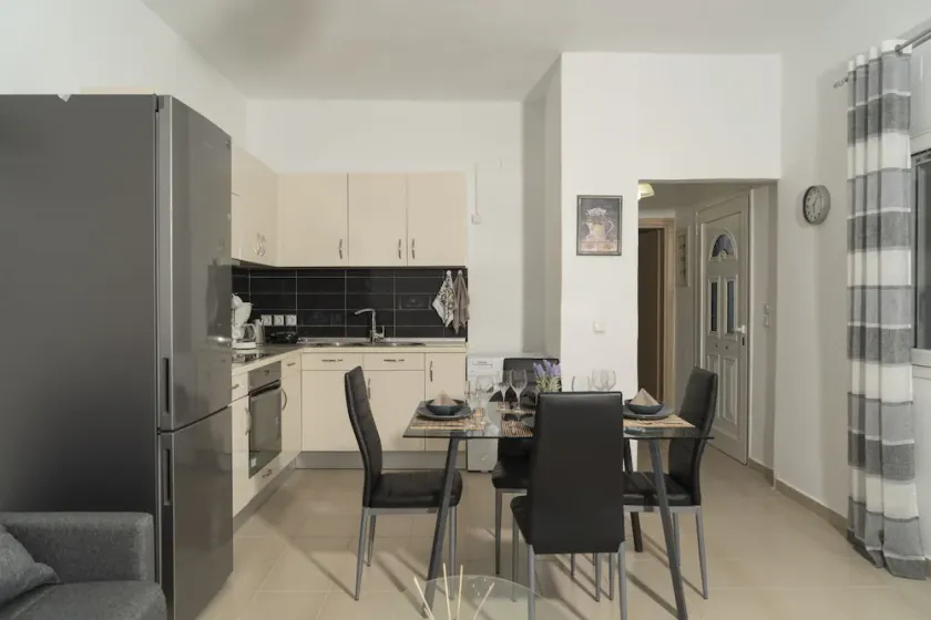 Liz Apartment - Image 1
