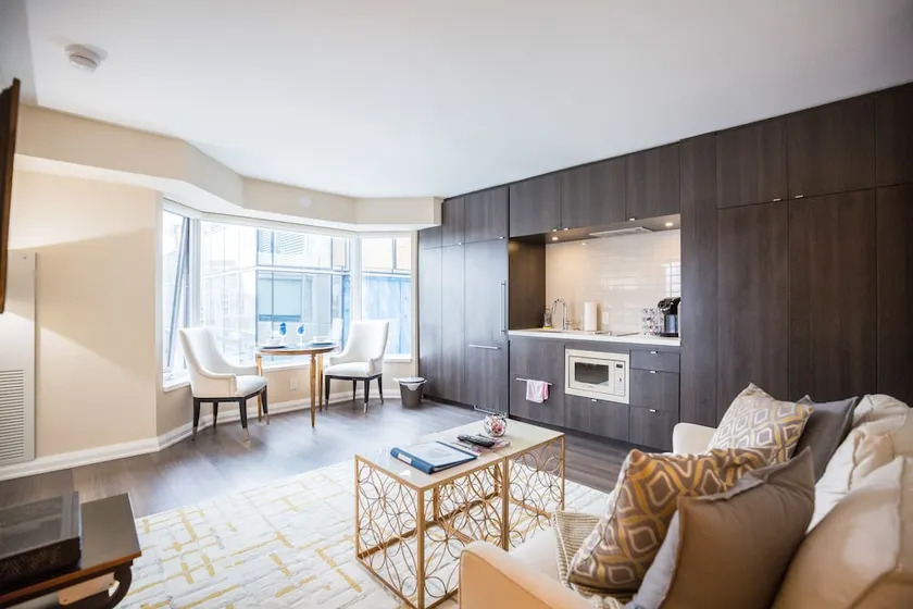 Yorkville Plaza by JET Furnished Suites Inc - Image 1