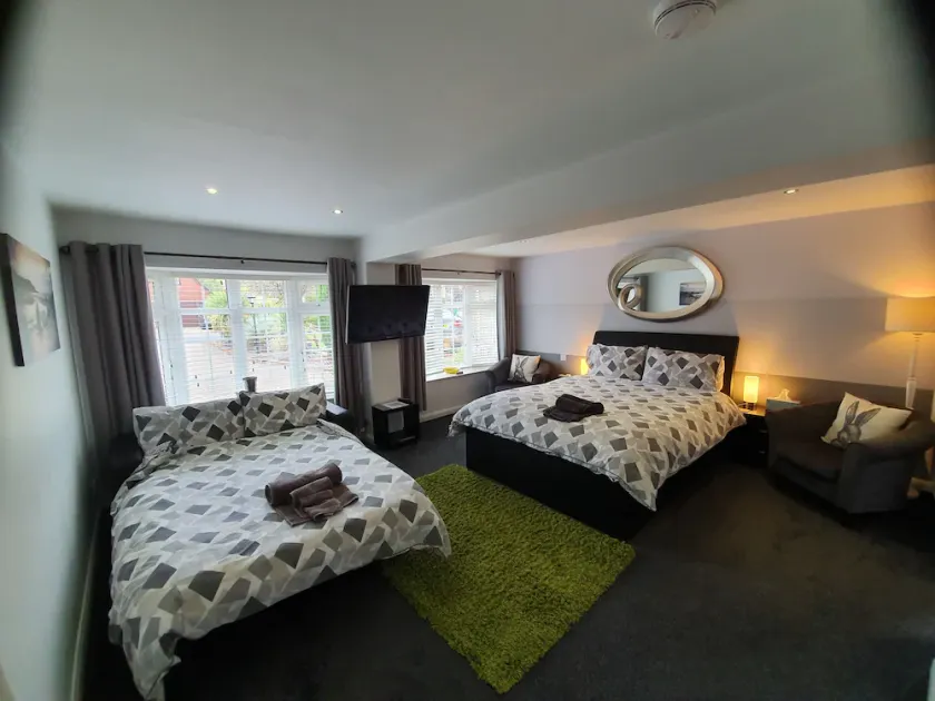 Mayfields Guest House - Image 1