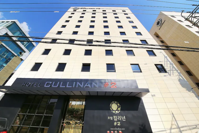 Hotel Cullinan 2 - Image 1