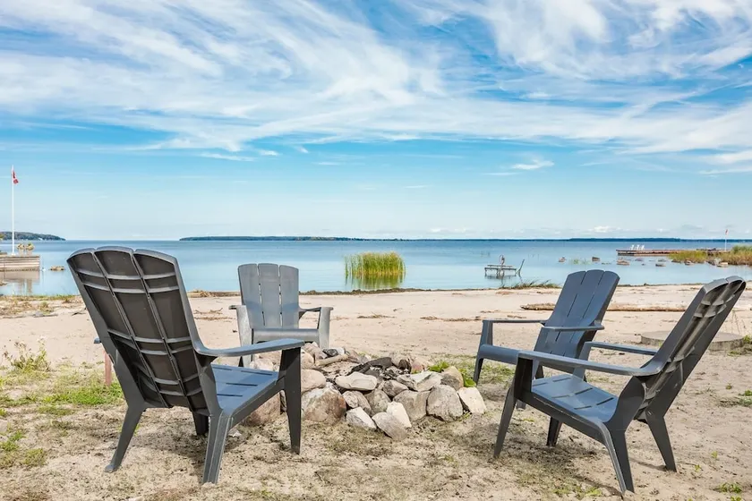 Grandview Beach House an Incredible Beach Waterfront is Waiting for You! - Image 1