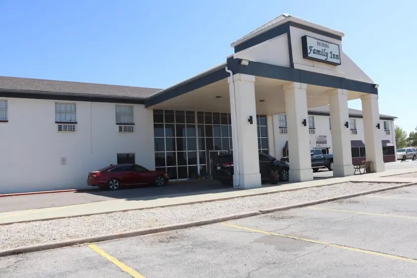Hobbs Family Inn - Image 1