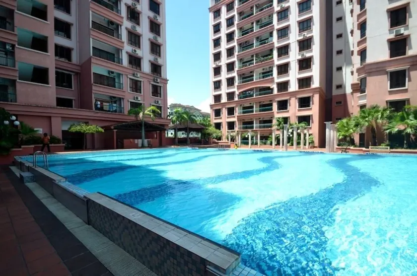 KK Suites Residence @ Marina Court - Image 1