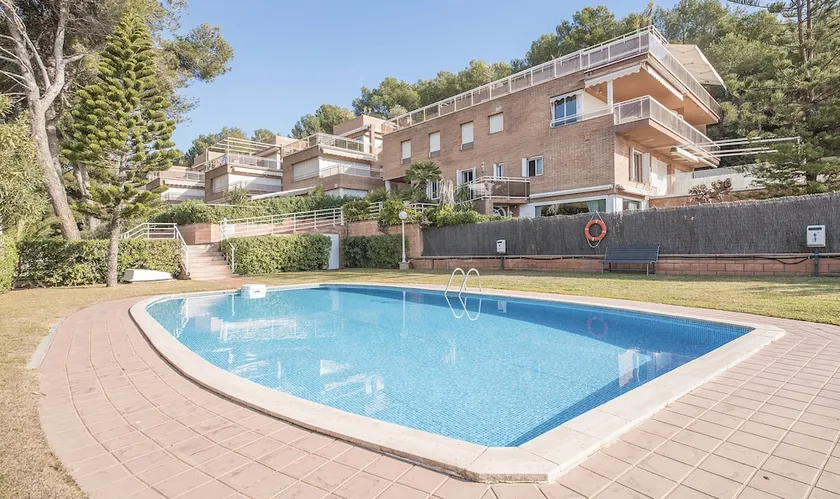 Apartamento En La Playa La Mora - Image 1