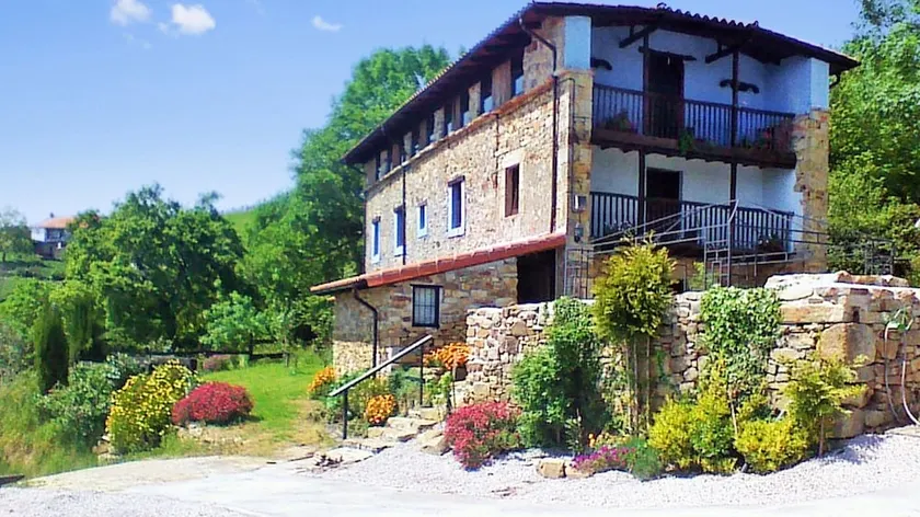 House With 4 Bedrooms in Ampuero, With Wonderful Mountain View and Enc - Image 1