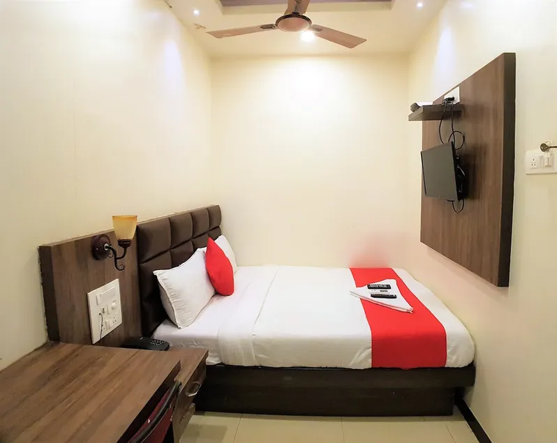 A One by Hexa Rooms - Image 1