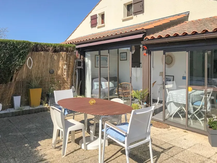 Petite maison avec piscine - Image 1