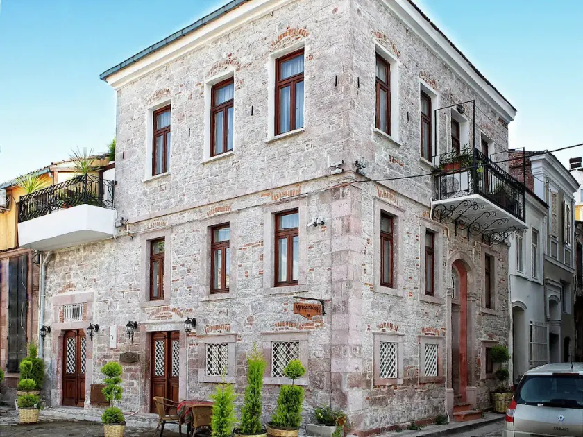 Marjolaine Hotel - Image 1