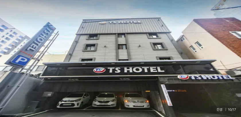 Ts Hotel - Image 1