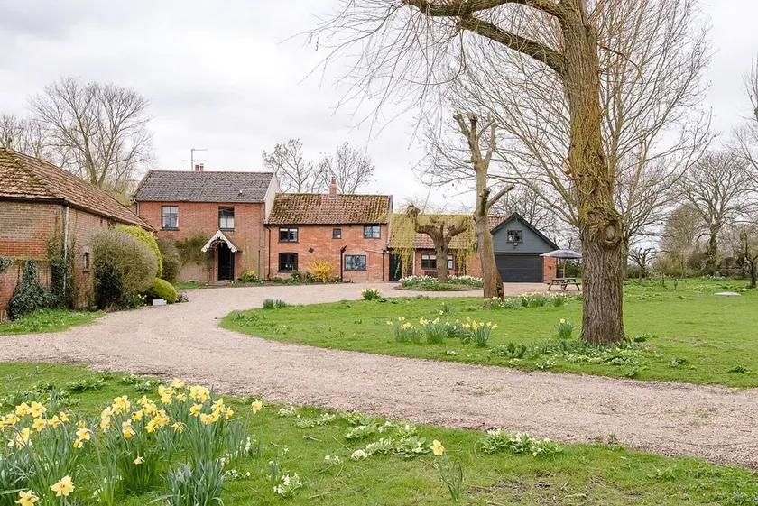 Red House Farm, East Green - Image 1