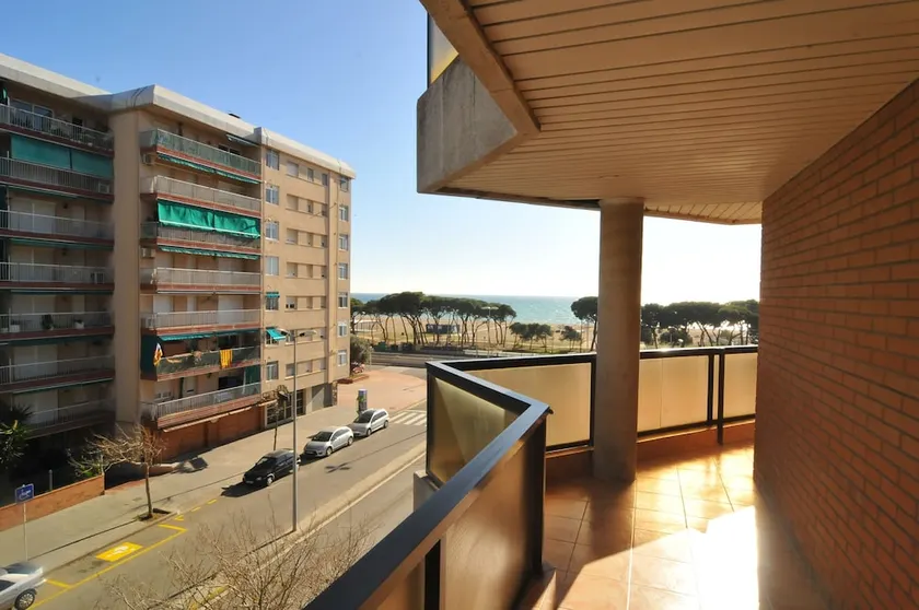 HomeHolidaysRentals Barcelona-Costa Barcelona - Image 1