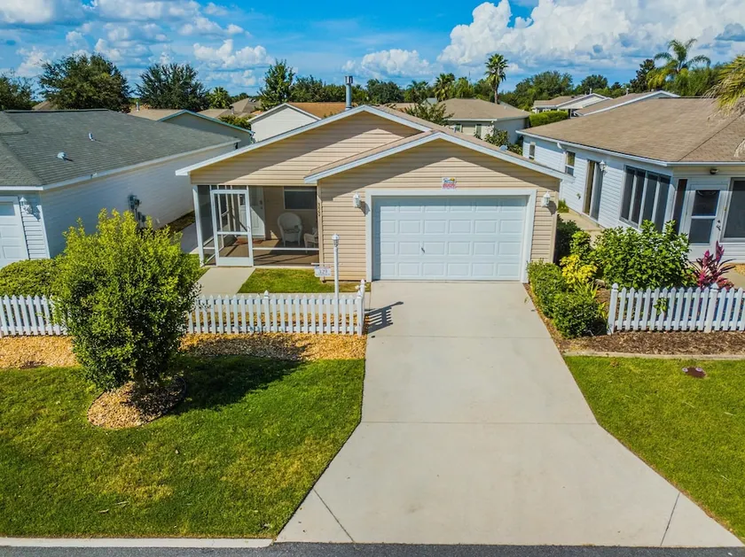 Katherine Place 329 by White Pelican VR - Image 1