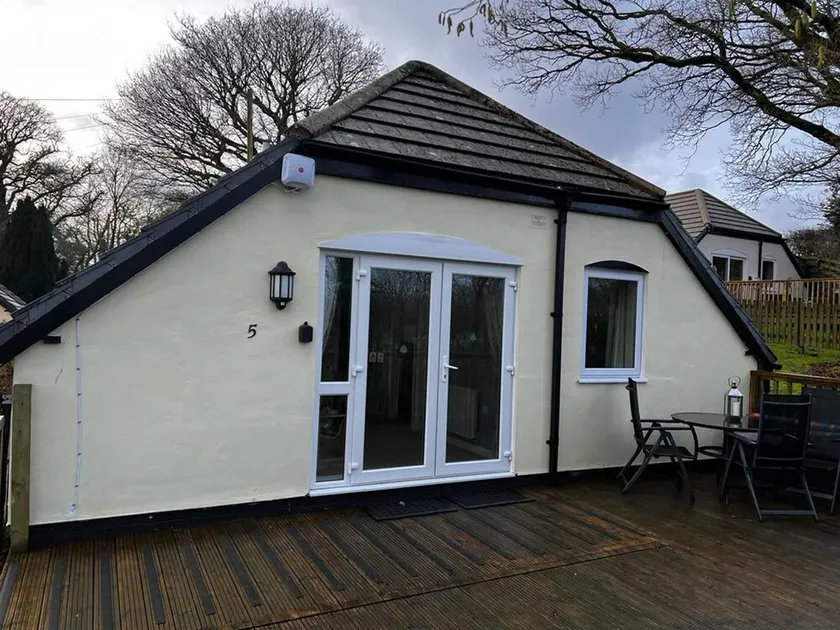 Impeccable 3-bed Cottage in Beaworthy - Image 1