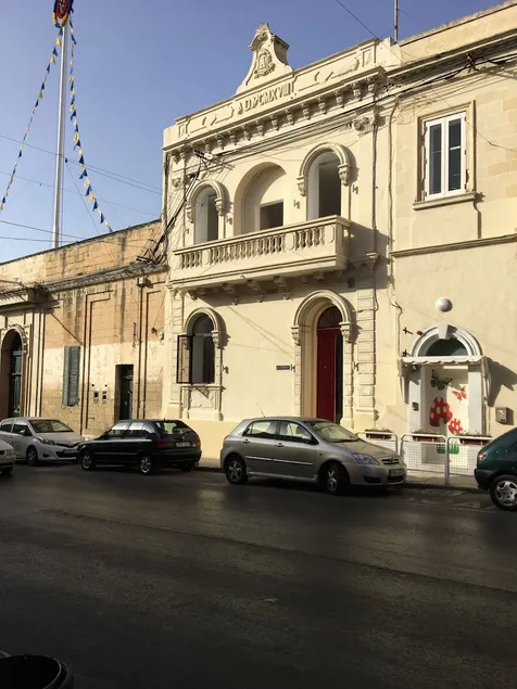 St George Central - Image 1