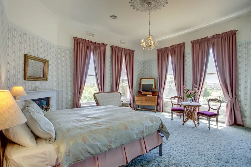 Highton Manor - Image 1