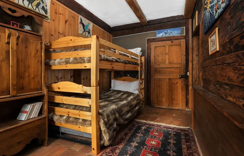 Chalet Heron - Image 1