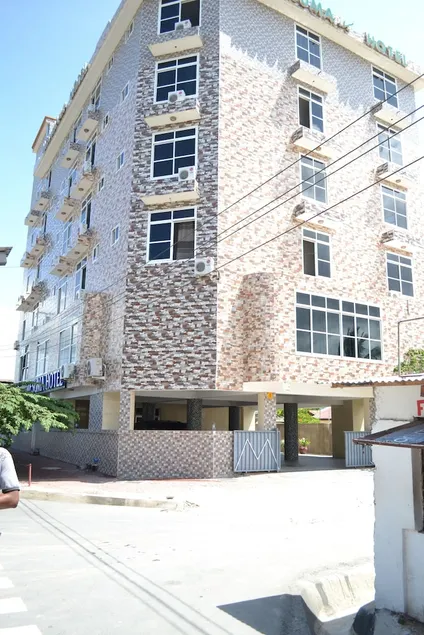 Mesuma Plus Hotel - Image 1