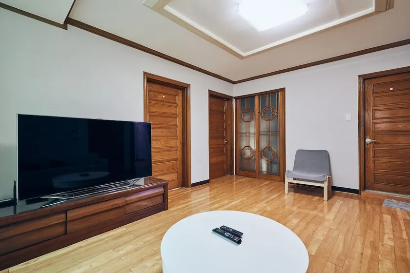 MYEONGDONG 100SQ3BDR FULL Villa - Image 1
