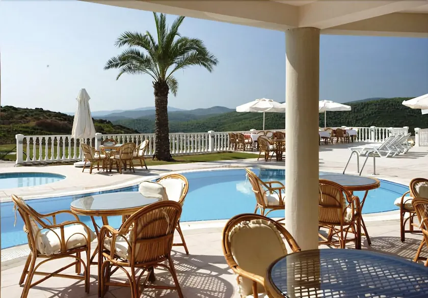 TURQUOISE PRIVATE RESIDENCES - Image 1