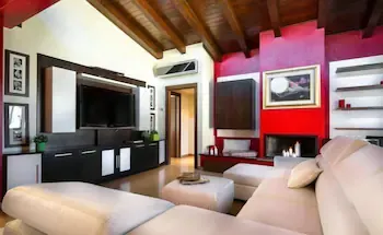 Your Home In Como Lake - Image 1