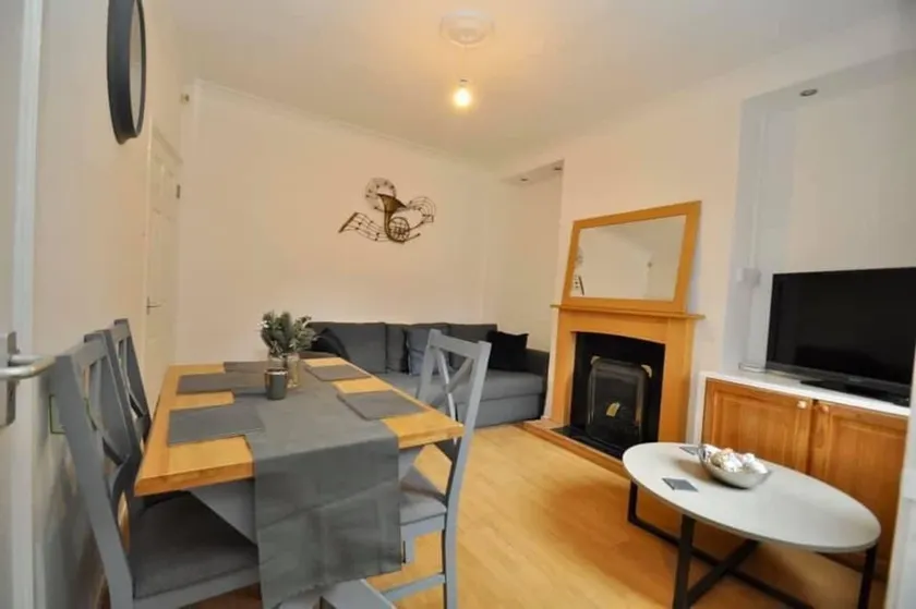 Karah Suites Alfred Street - Image 1