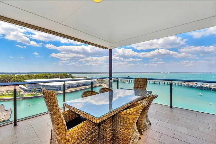 Waterfront Penthouse Apartment - Image 1