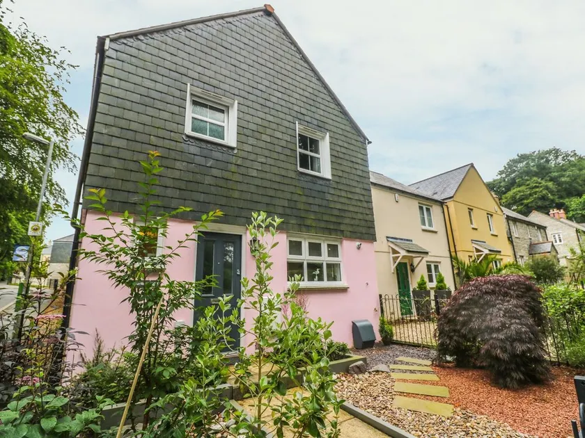 Marshmallow House, St. Austell - Image 1
