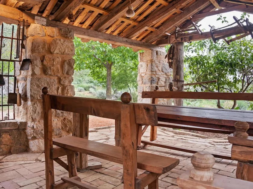 Secluded Cottage in Trpanj With Garden - Image 1