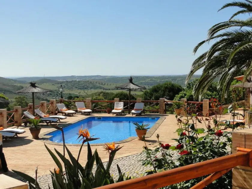 Monte da Bravura Green Resort - Image 1