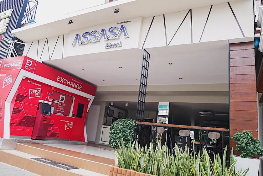 Assasa Huahin Hotel - Image 1