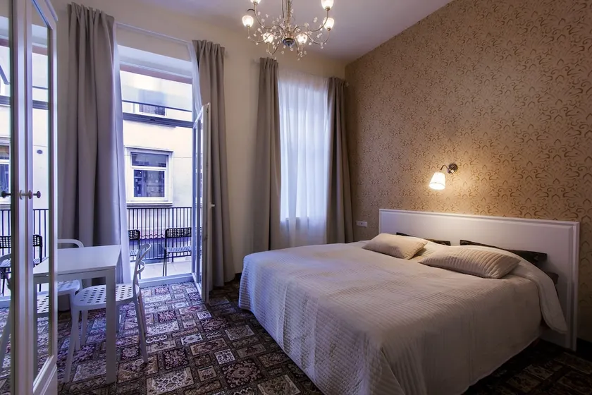 Real House Apartments B&B - Image 1