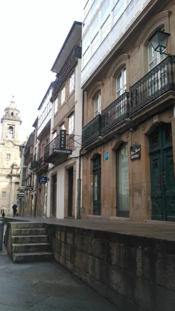 Hotel Pico Sacro II - Image 1