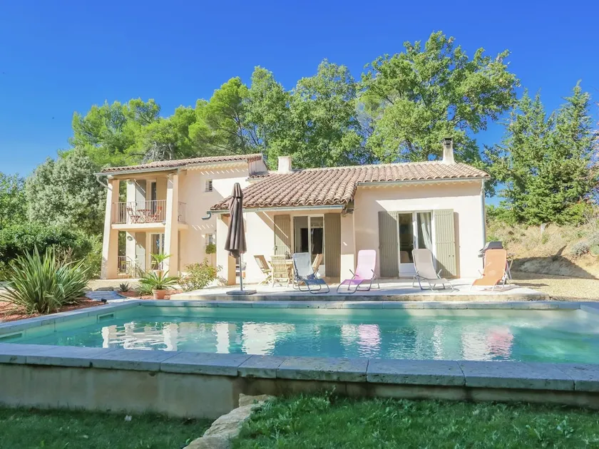 Lovely Villa in Buisson With Private Swimming Pool - Image 1