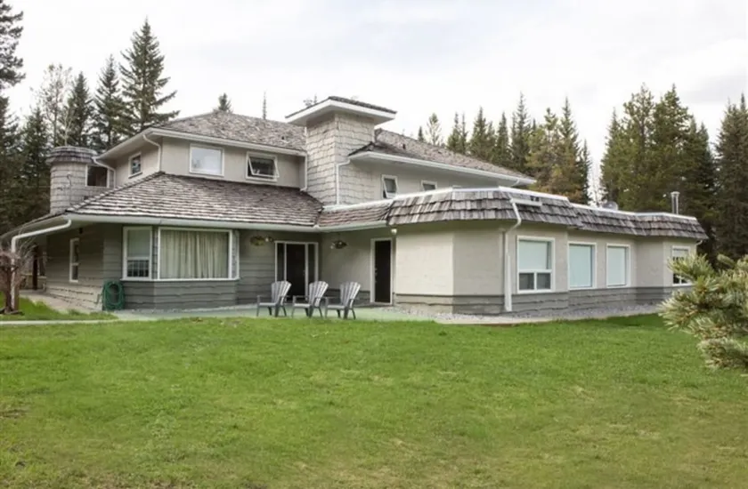 Sleepy Creek Country Manor - Image 1