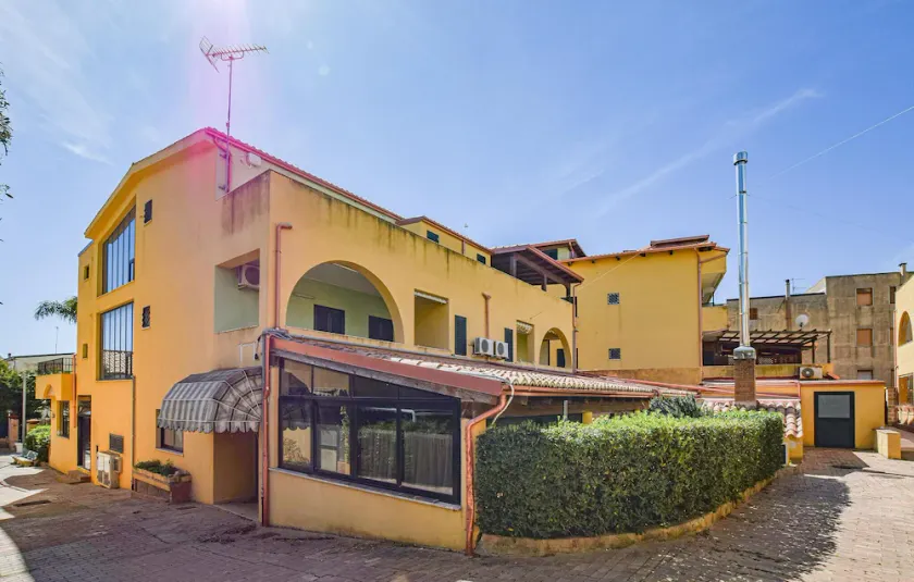 Stunning Apartment in LE Castella With Wifi and 1 Bedrooms - Image 1