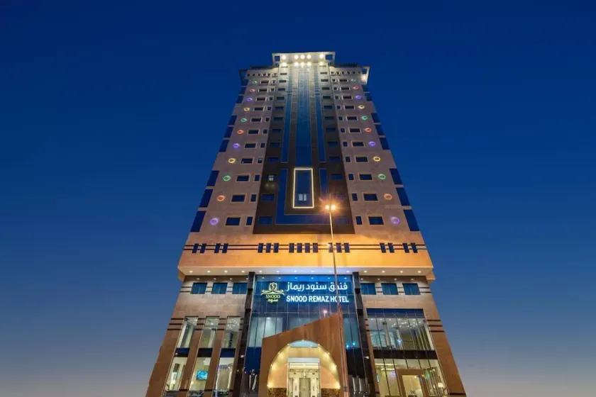 Snood Remaz Hotel - Image 1