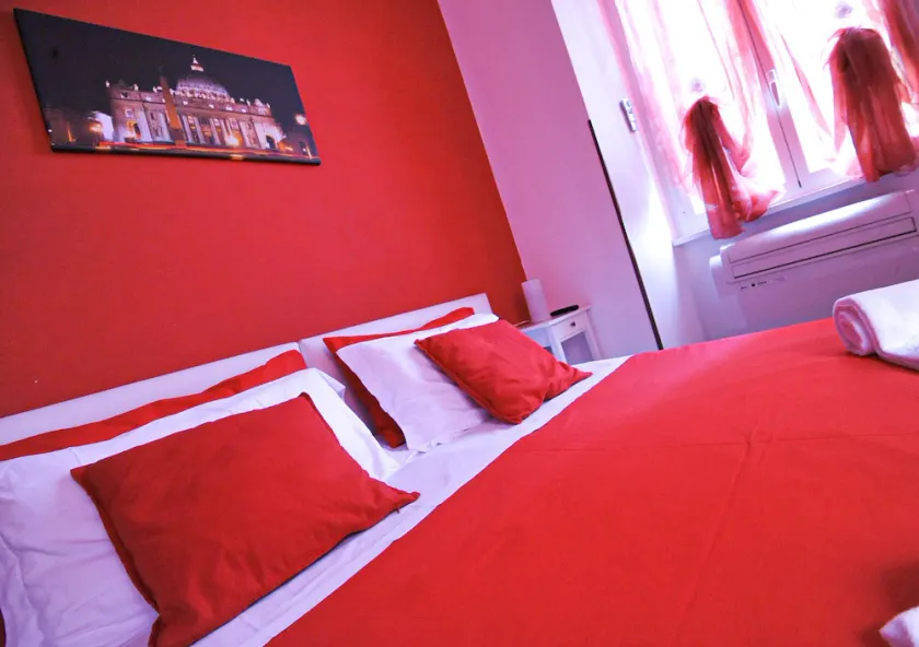 B&B Rome’s Angel - Image 1