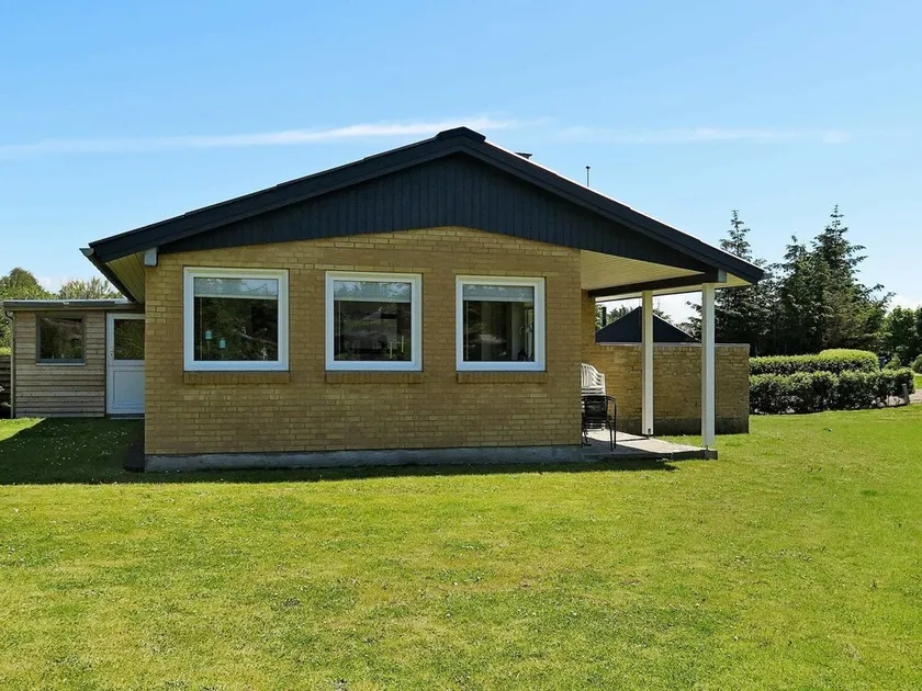 Fabulous Holiday Home in Struer near Sea - Image 1