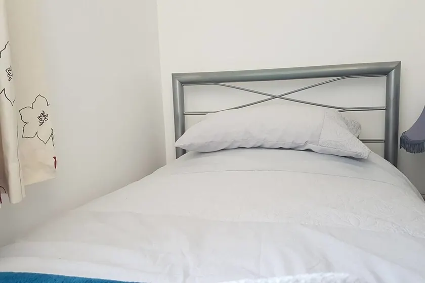 Spacious Apartment Sleeps 6 - Image 1