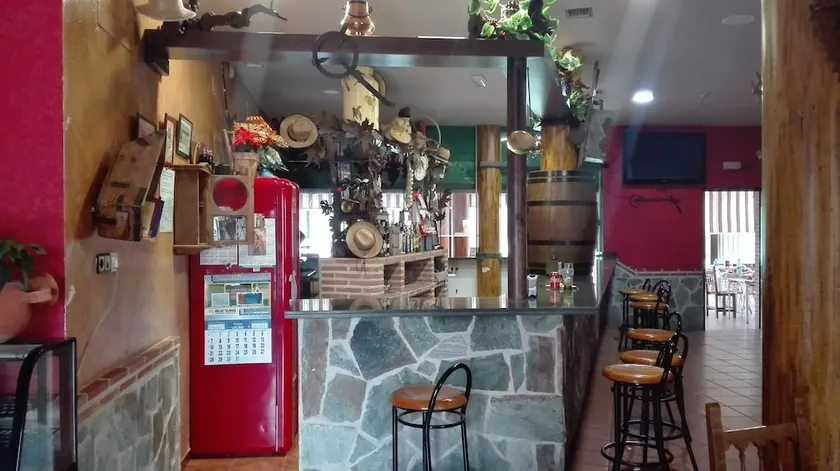 Hostal La Aldaba - Image 1