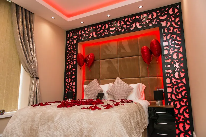 Aphrodite Suites Huddersfield - Image 1