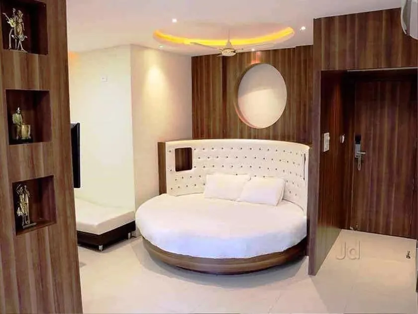 Hotel Sudarshan City Walk - Image 1