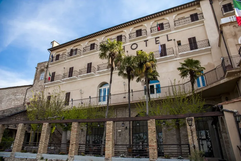 Hotel Subasio - Image 1