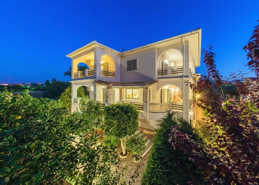 DioVa Holiday Home - Image 1