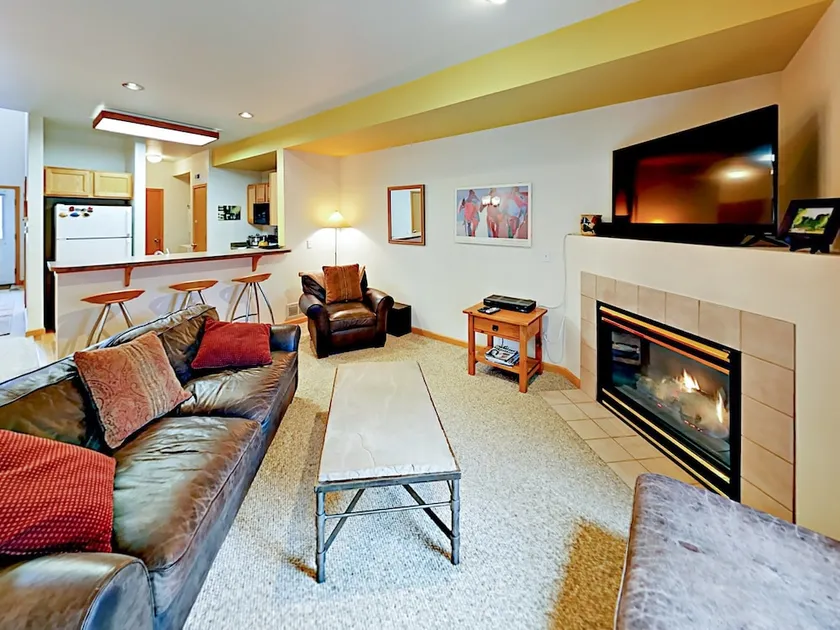 65 Stonegate Cir Townhouse - Image 1