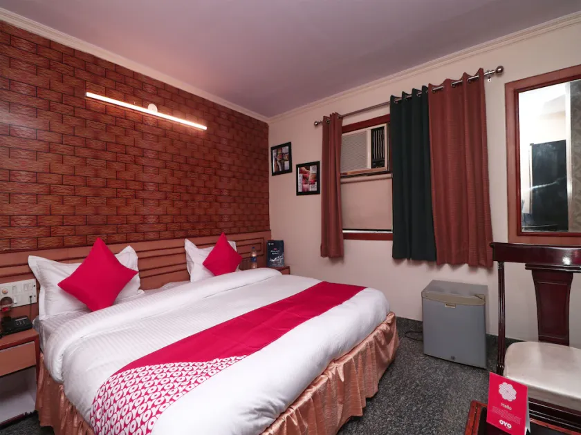 Hotel Step In By OYO Rooms - Image 1