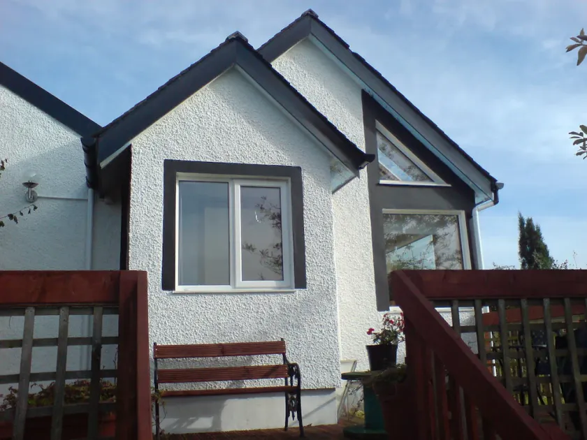 Charming 1-bedroom Cottage, Close to Milngavie - Image 1