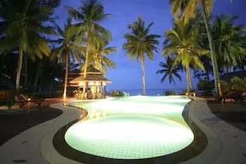 Chaloklum Bay Resort - Image 1