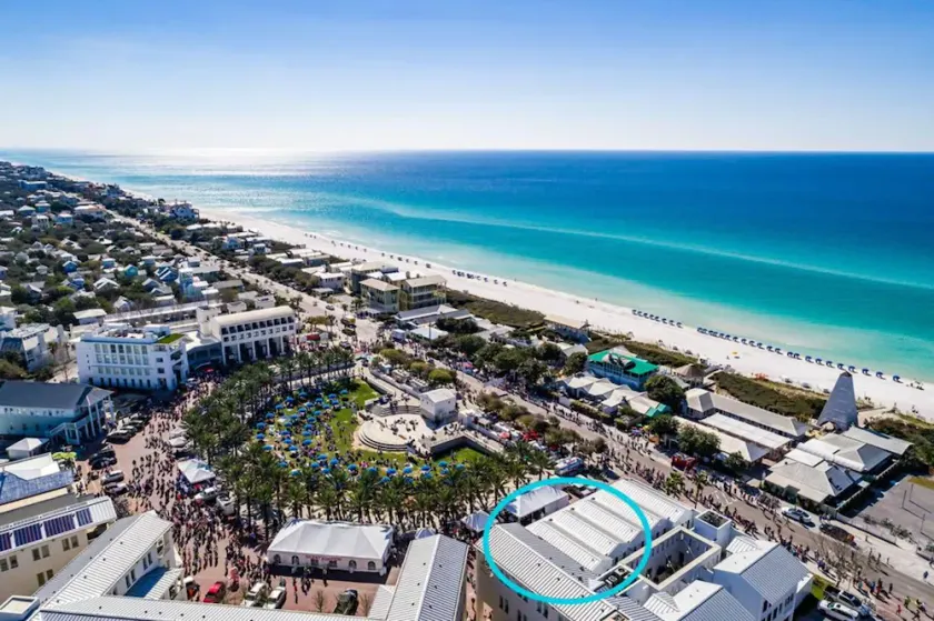 Tresor de la Mer 25 Central Square Unit 304 By Dune Vacation Rentals - Image 1