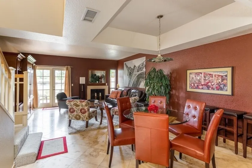 New Listing! Phoenix Rose On The Fairway 2 Bedroom Townhouse - Image 1